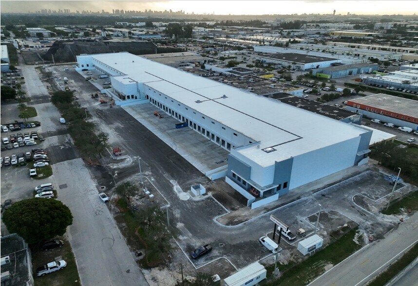 More Photos Of 4995 NW 77th Ave, Miami Warehouse For Lease