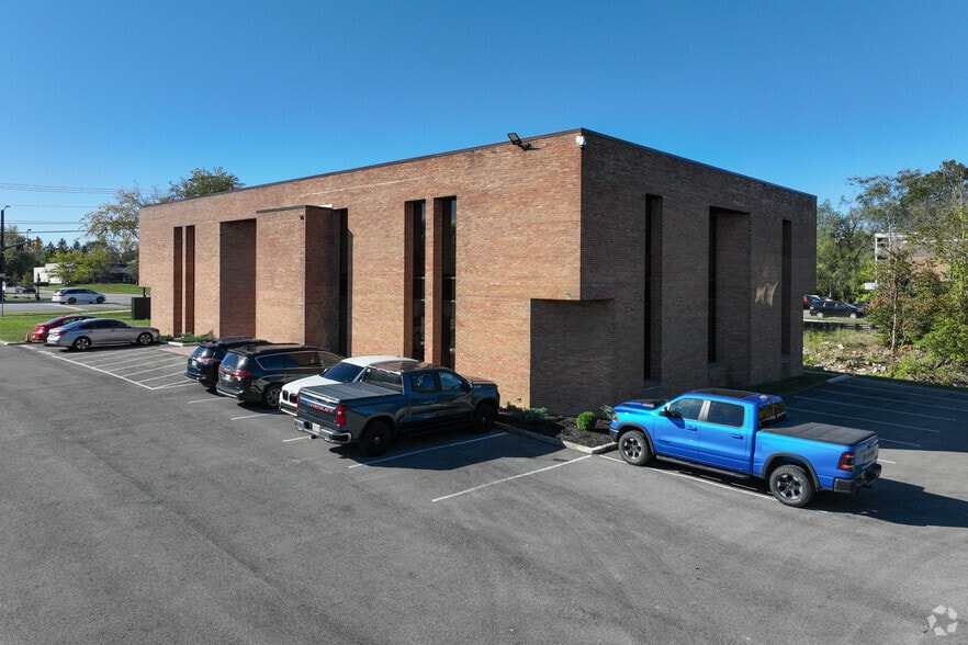 More Photos Of 220 W Bridge St, Dublin Office For Lease