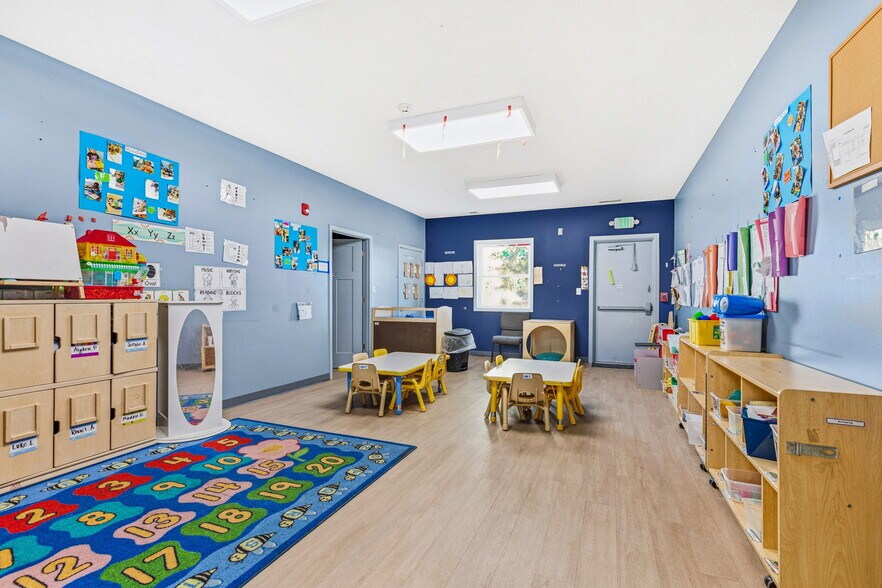 More Photos Of 925 Hendricks Dr, Lebanon Daycare Center For Sale