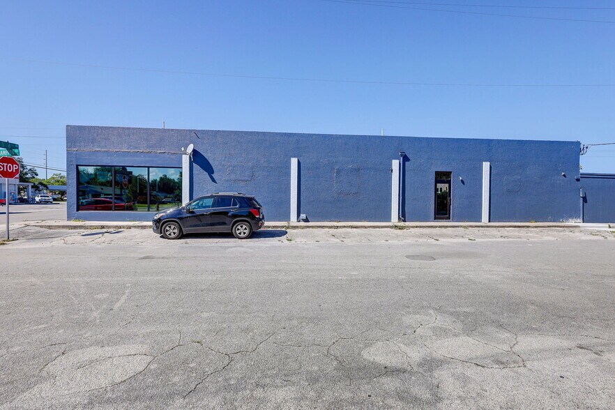 More Photos Of 519 Delaware Ave, Fort Pierce General Retail For Lease