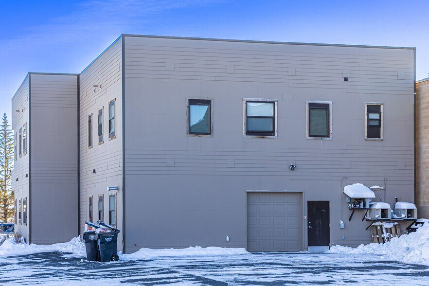 More Photos Of 121 Honeysuckle St, Bellevue Warehouse For Sale