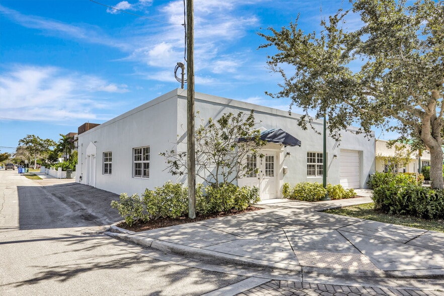 More Photos Of 3496 NE 12th Ter, Oakland Park Warehouse For Sale