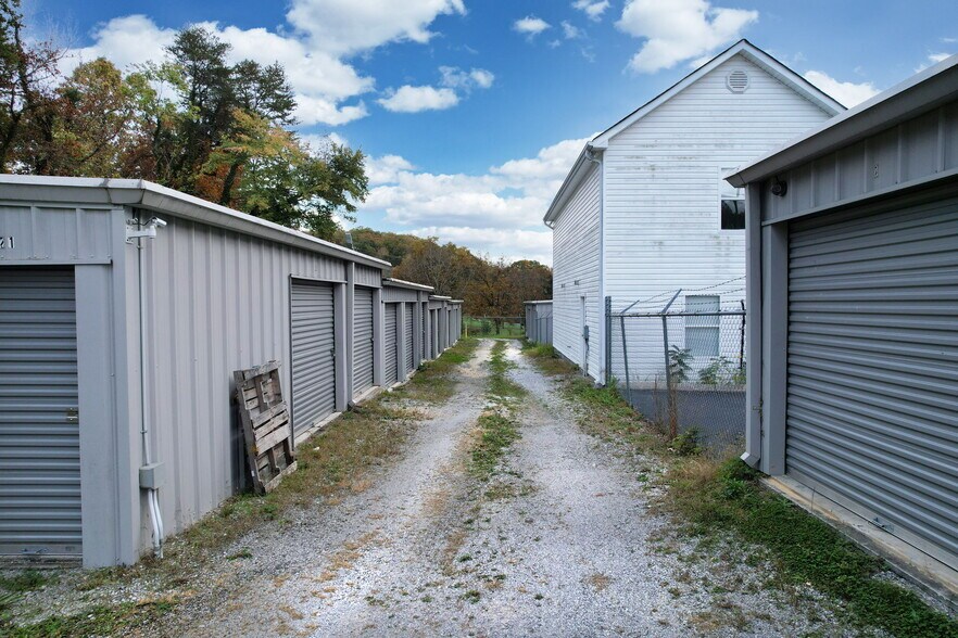 More Photos Of 10832 Dayton Pike, Soddy Daisy Self Storage For Sale