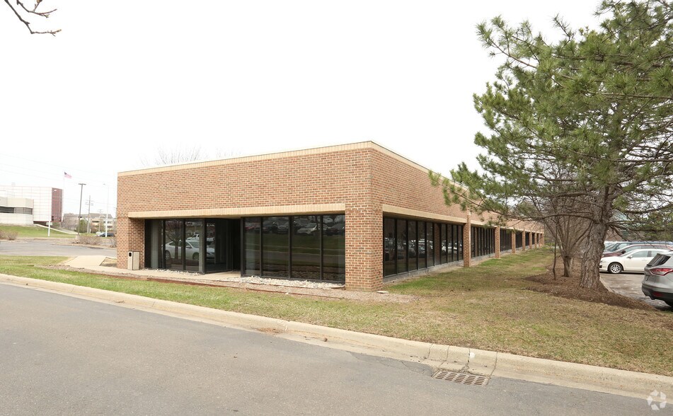 More Photos Of 39111 W 6 Mile Rd, Livonia Coworking Space
