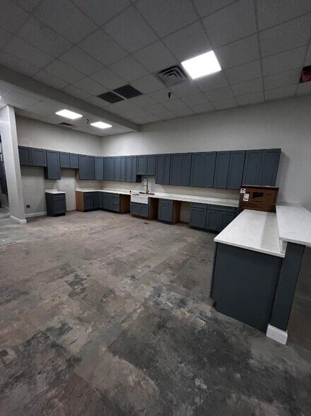 More Photos Of 1000 Caruso Blvd, Slidell General Retail For Sale