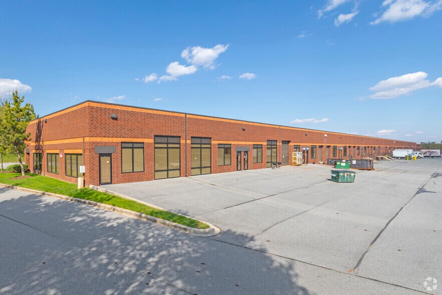 More Photos Of 910 Cromwell Park Dr, Glen Burnie Unknown For Lease