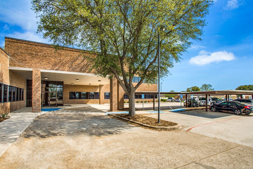 More Photos Of 6600 Paige Rd, The Colony Office For Lease