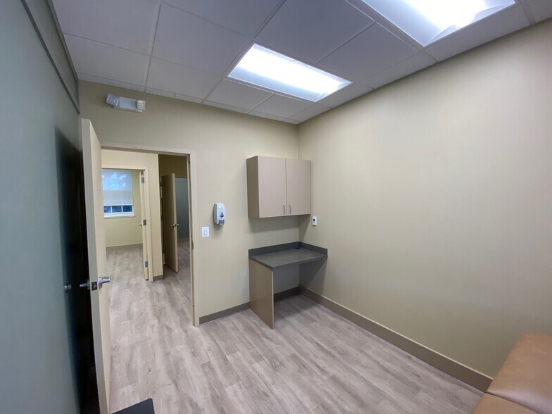 More Photos Of 11623 Philadelphia Rd, White Marsh Medical For Sale