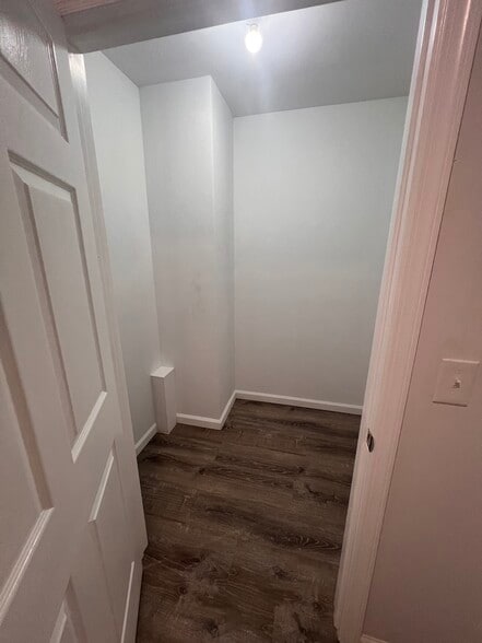 More Photos Of 287 E Main St, Oceanport Storefront Retail Office For Lease