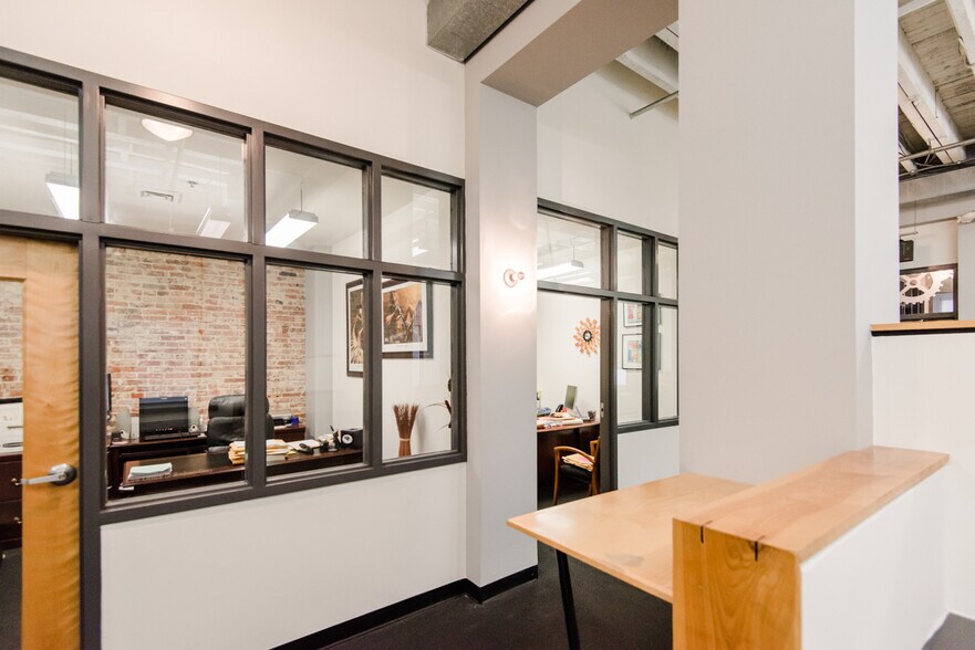 More Photos Of 217 N Charles St, Baltimore Office For Lease