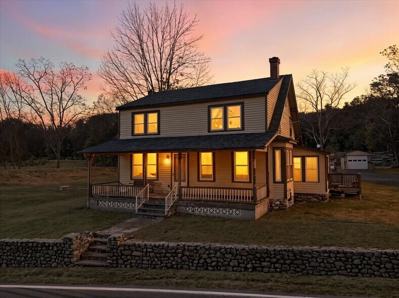 More Photos Of 221 Upper Swiftwater Rd, Cresco Apartments For Sale