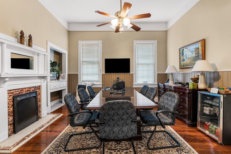 More Photos Of 308 10th St, Columbus Office Residential For Sale