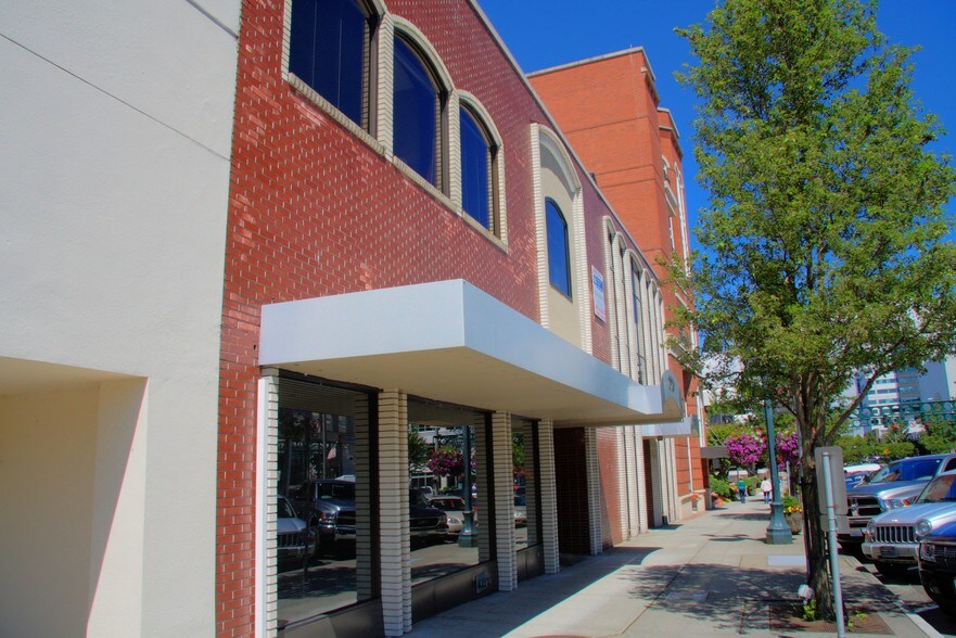 More Photos Of 2918-2920 Colby Ave, Everett Office For Lease