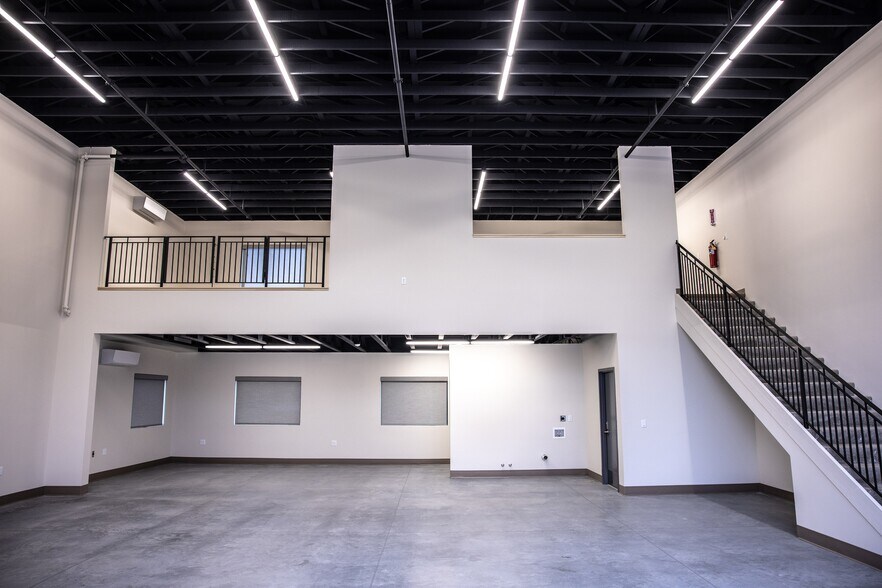 More Photos Of 13025 Fenway Blvd N, Hugo Warehouse For Sale
