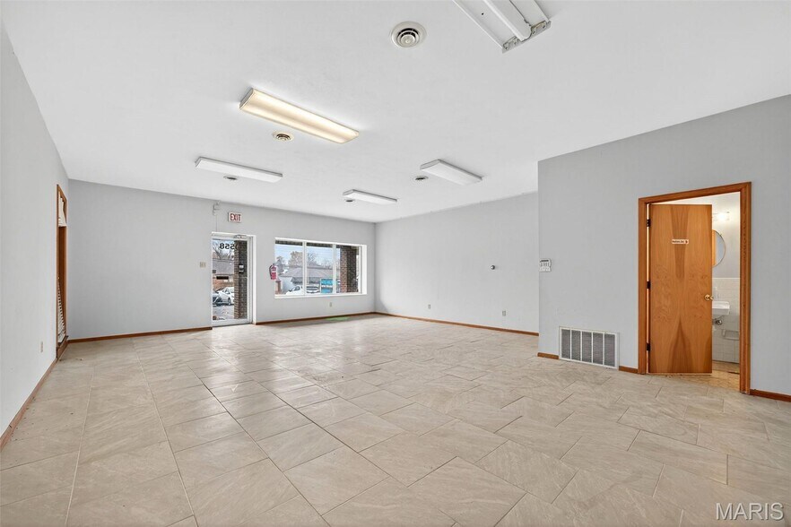 More Photos Of 9554-9560 Page Ave, Overland General Retail For Sale