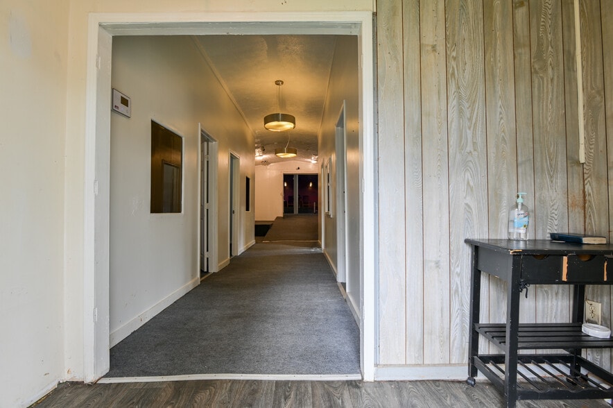 More Photos Of 2766 White Oak Dr, Decatur Religious Facility For Sale