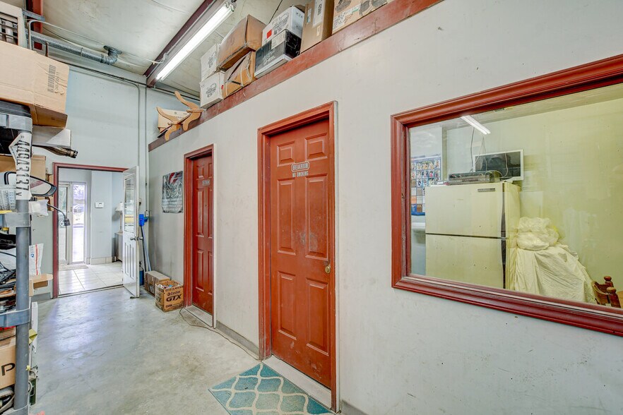 More Photos Of 1407 Charleston Hwy, Orangeburg Storefront Retail Office For Sale