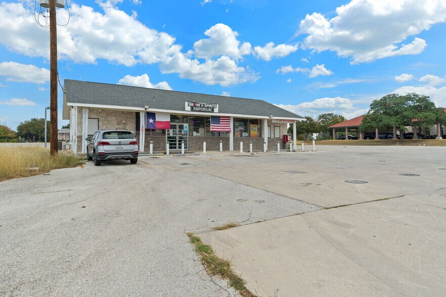 More Photos Of 6325 Bandera Rd, San Antonio Convenience Store For Sale