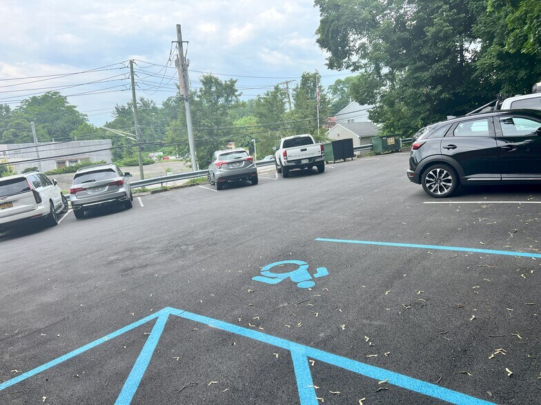 More Photos Of 172 N Highland Ave, Ossining Medical For Lease