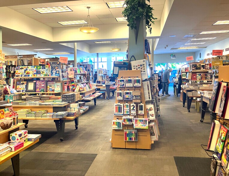 More Photos Of 1495 Shattuck Ave, Berkeley Storefront For Lease