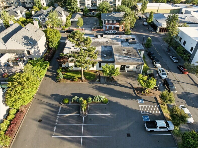 More Photos Of 400 NE Roberts Ave, Gresham Medical For Sale
