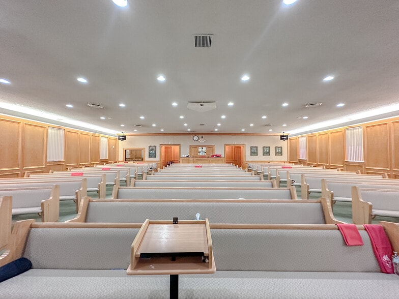 More Photos Of 2833 W Main St, Jenks Religious Facility For Sale