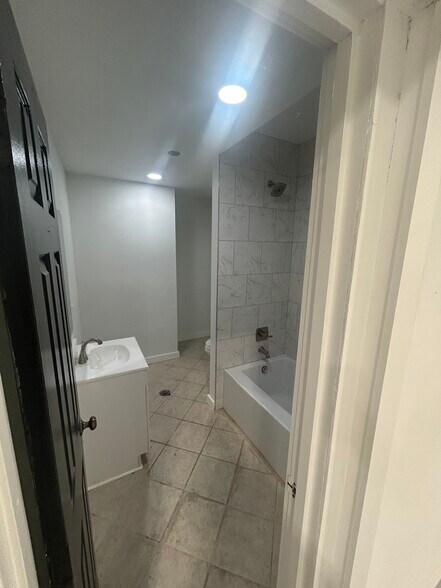 More Photos Of 27131 Hubbards Rd, Remington Industrial For Lease