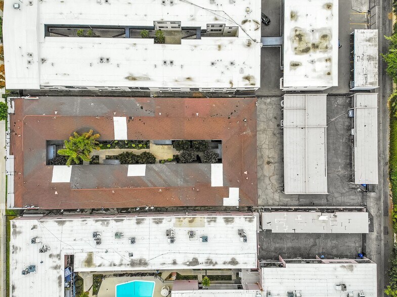 More Photos Of 6225 Reseda Blvd, Tarzana Apartments For Sale