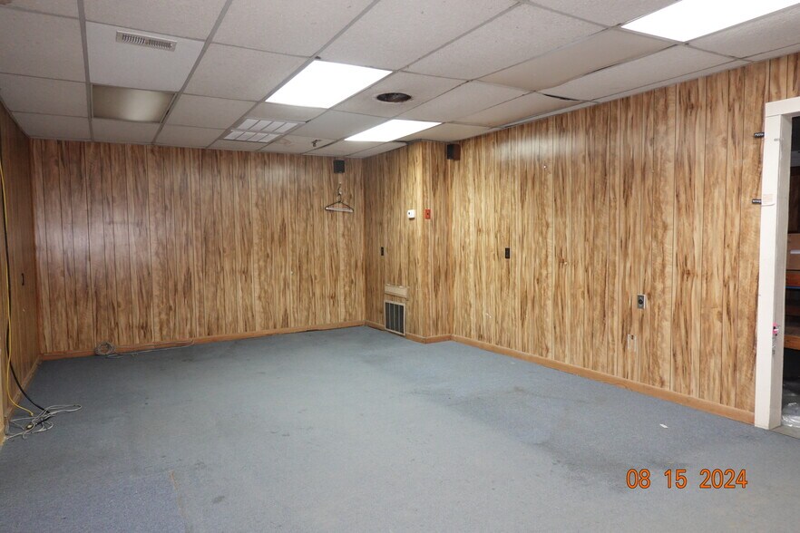 More Photos Of 9616-9800 Hosier St, Newport News Warehouse For Lease