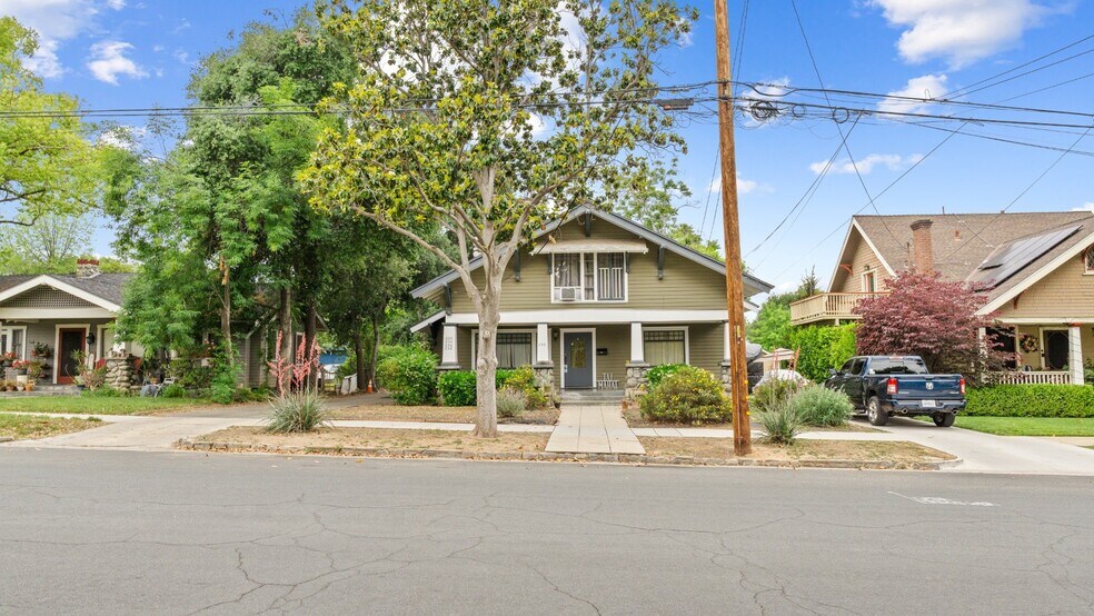 More Photos Of 230 S Buena Vista St, Redlands Apartments For Sale