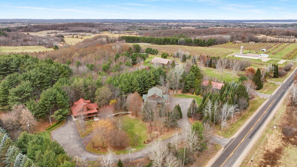 More Photos Of 18061 County Highway OO, Chippewa Falls Flex For Sale