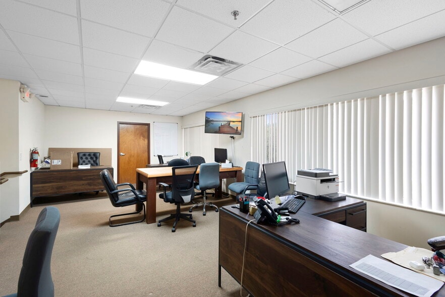 More Photos Of 8750 Exchange Dr, Orlando Warehouse For Sale