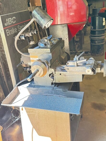 More Photos Of 11911 Veterans Memorial Hwy, Douglasville Auto Repair For Sale