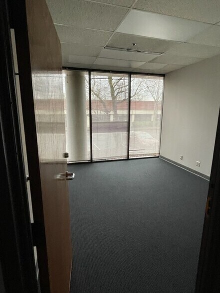 More Photos Of 5700 Highlands Pky SE, Smyrna Light Distribution For Lease