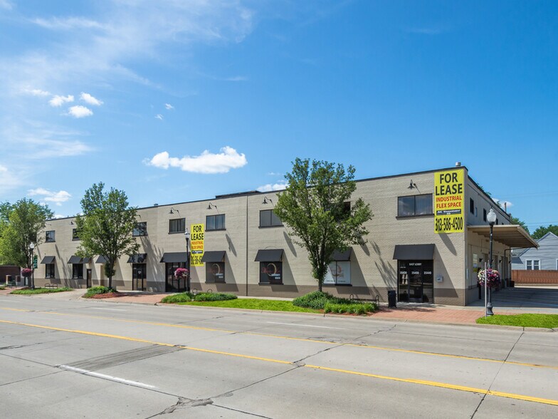 Primary Photo Of 25440-25454 5 Mile Rd, Redford Township Manufacturing For Lease