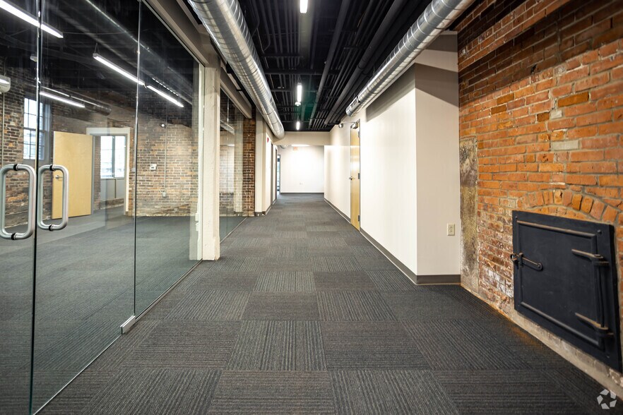 More Photos Of 141 Elm St, Buffalo Apartments For Lease