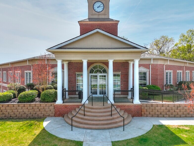 More Photos Of 500 Plantation Park Dr, Loganville Office For Lease
