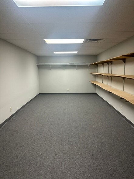 More Photos Of 4010 North Bend Rd, Cincinnati Medical For Lease