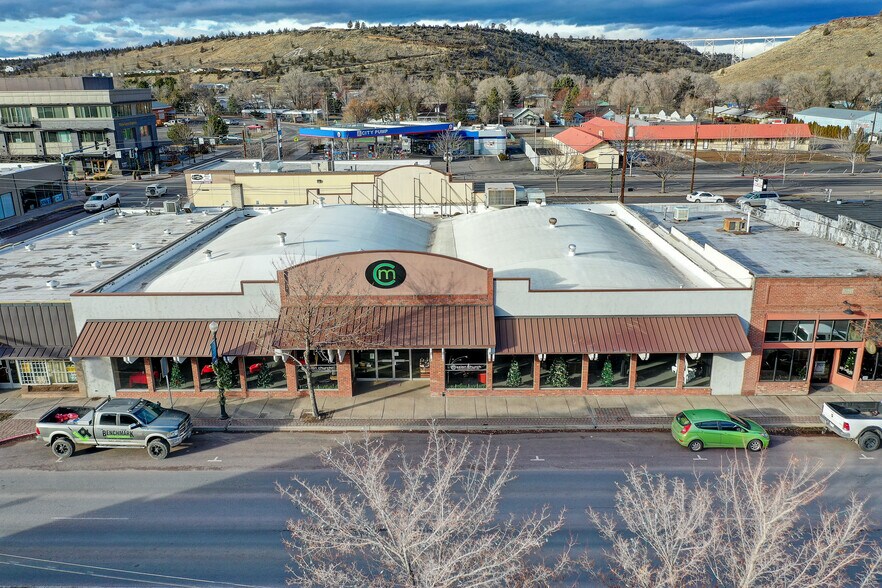 Primary Photo Of 178 SW 5th St, Madras Storefront Retail Office For Lease