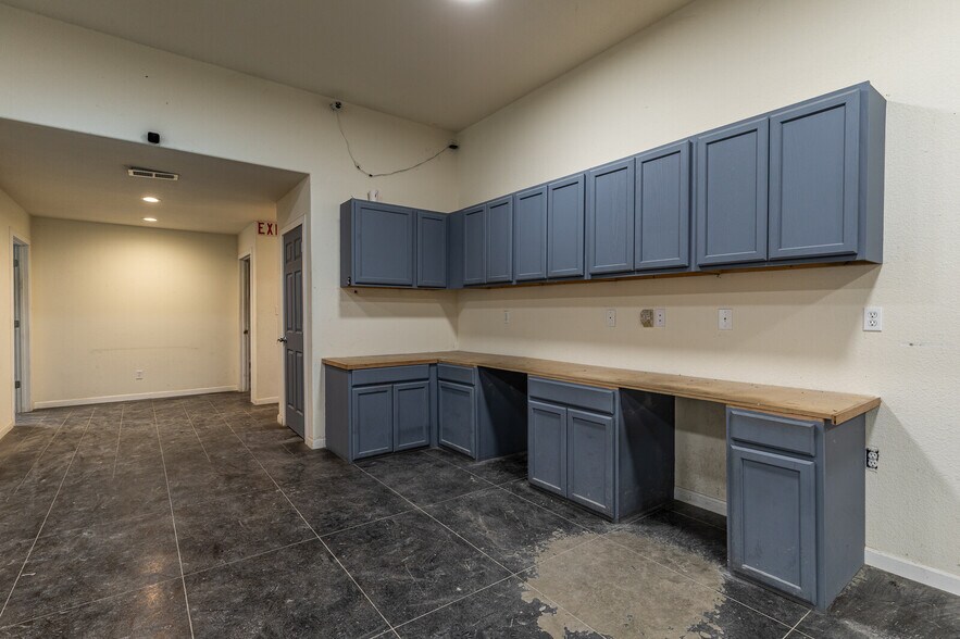 More Photos Of 118 Monroe St., Itasca Office For Lease