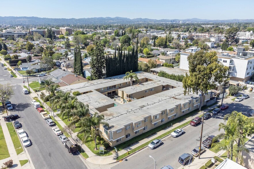 More Photos Of 8523 Etiwanda Ave, Northridge Apartments For Sale