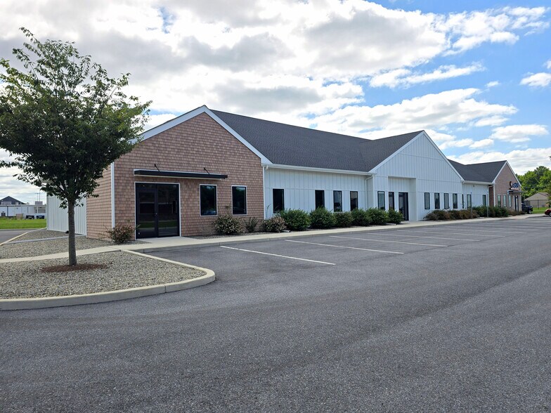 More Photos Of 51 Fallon Ave, Seaford Medical For Lease