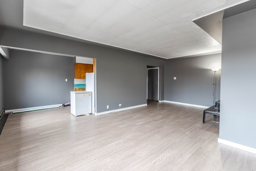 More Photos Of 6653 Main St, Vancouver Apartments For Sale