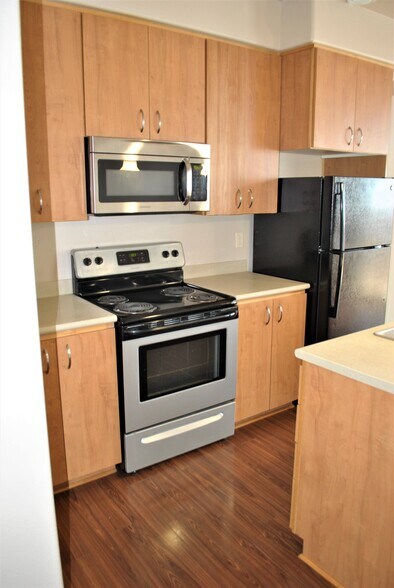 More Photos Of 19731 SW Athena Ct, Aloha Apartments For Sale