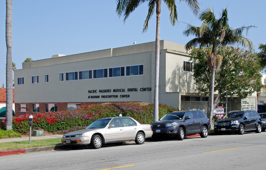 Primary Photo Of 900-910 Via De La Paz, Pacific Palisades Medical For Lease