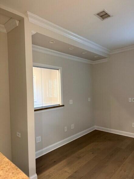 More Photos Of 215 Monmouth Rd, Oakhurst Office For Lease
