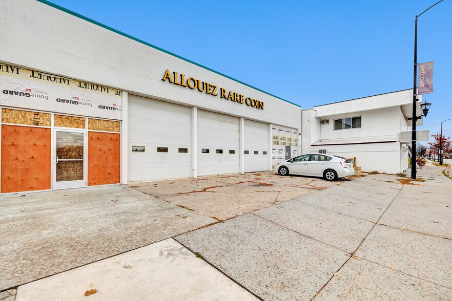 More Photos Of 533 E Walnut St, Green Bay Freestanding For Lease