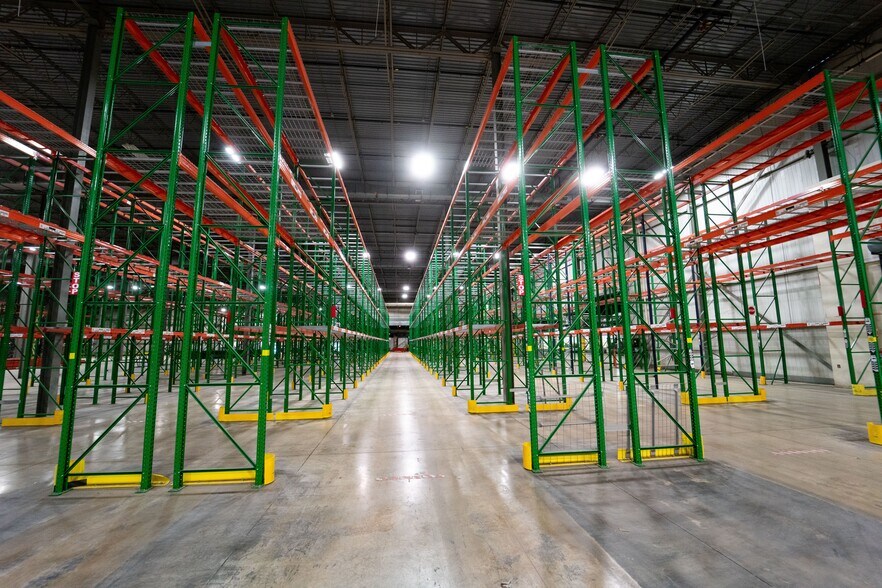 More Photos Of 700 N Main St, Kernersville Warehouse For Sale