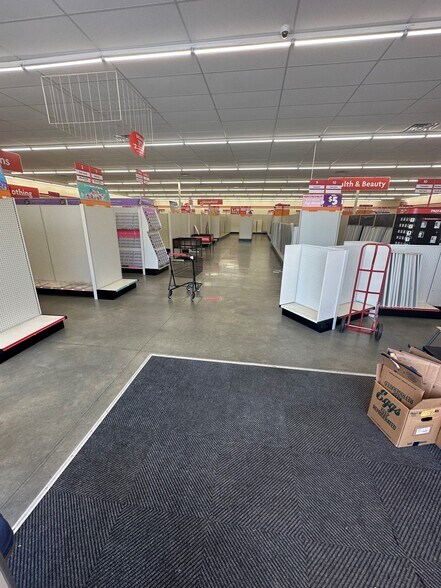 More Photos Of 60 Mike Parra Rd, Columbus Freestanding For Sale