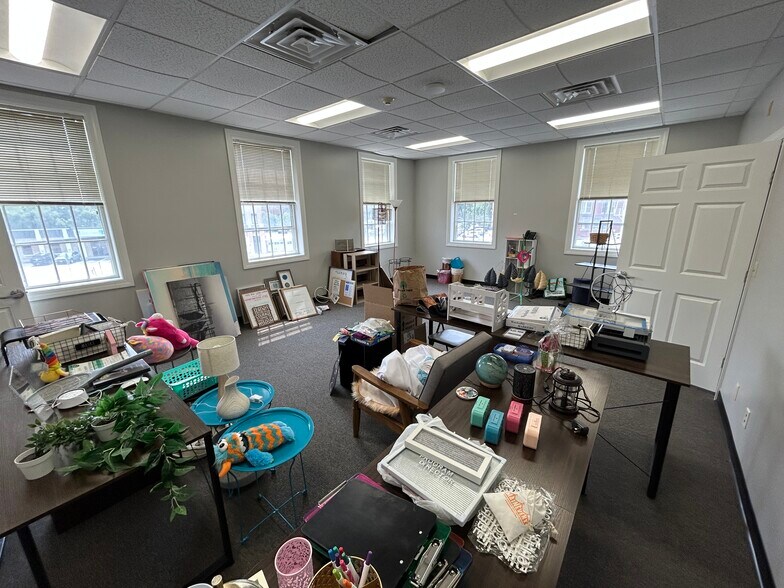 More Photos Of 29 Main St, Leominster Office For Lease